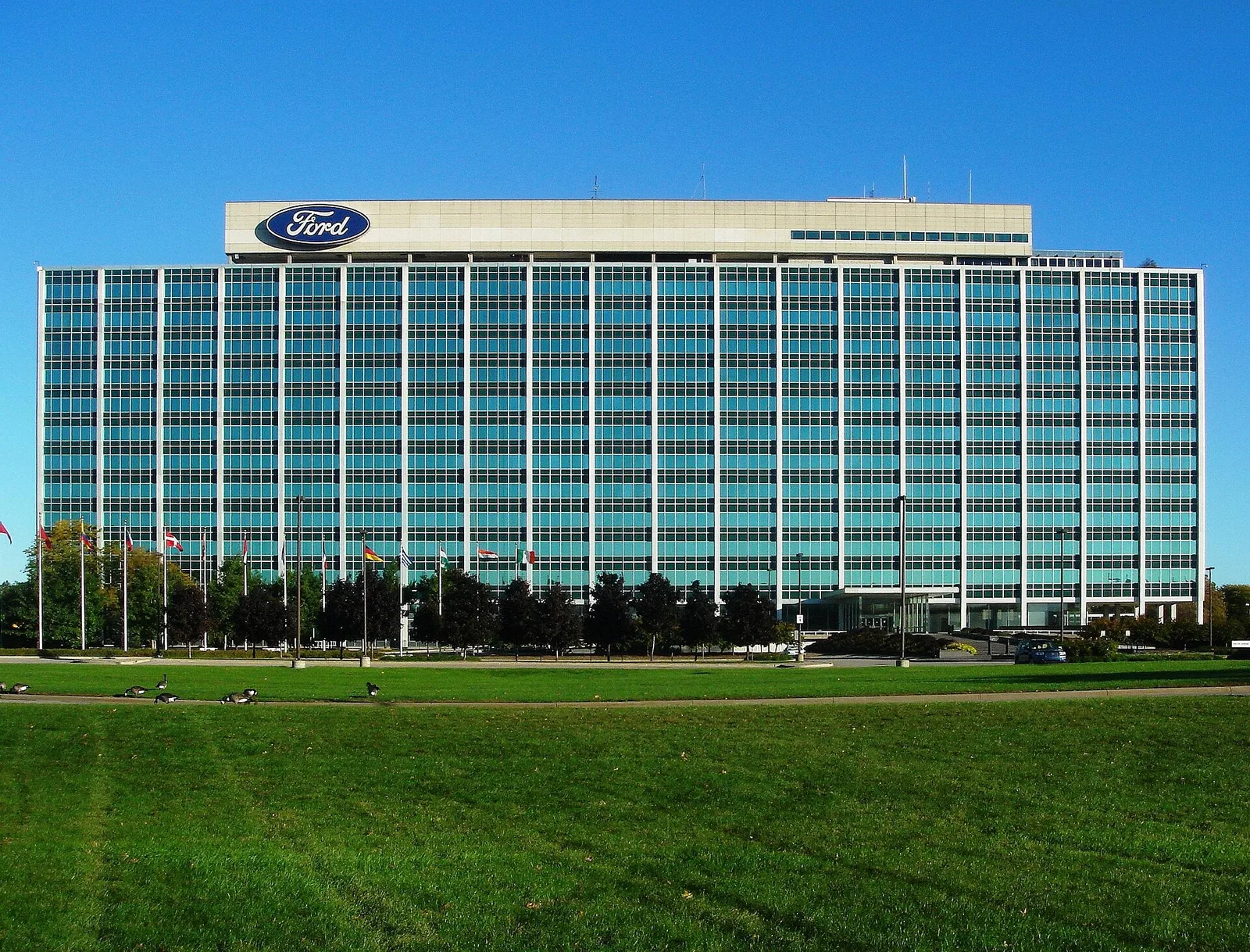 Dearborn, Michigan: FordGlassHouse