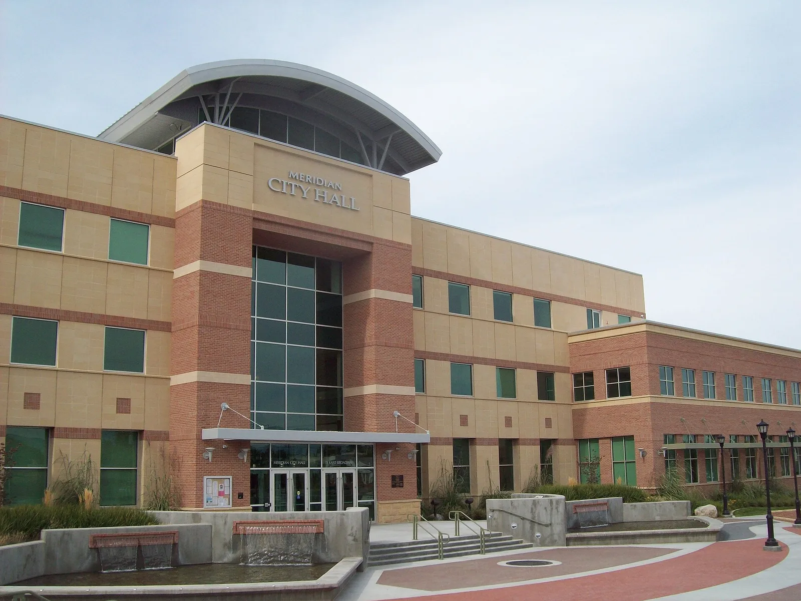 Meridian, Idaho: Meridian-idaho-usa-city-hall