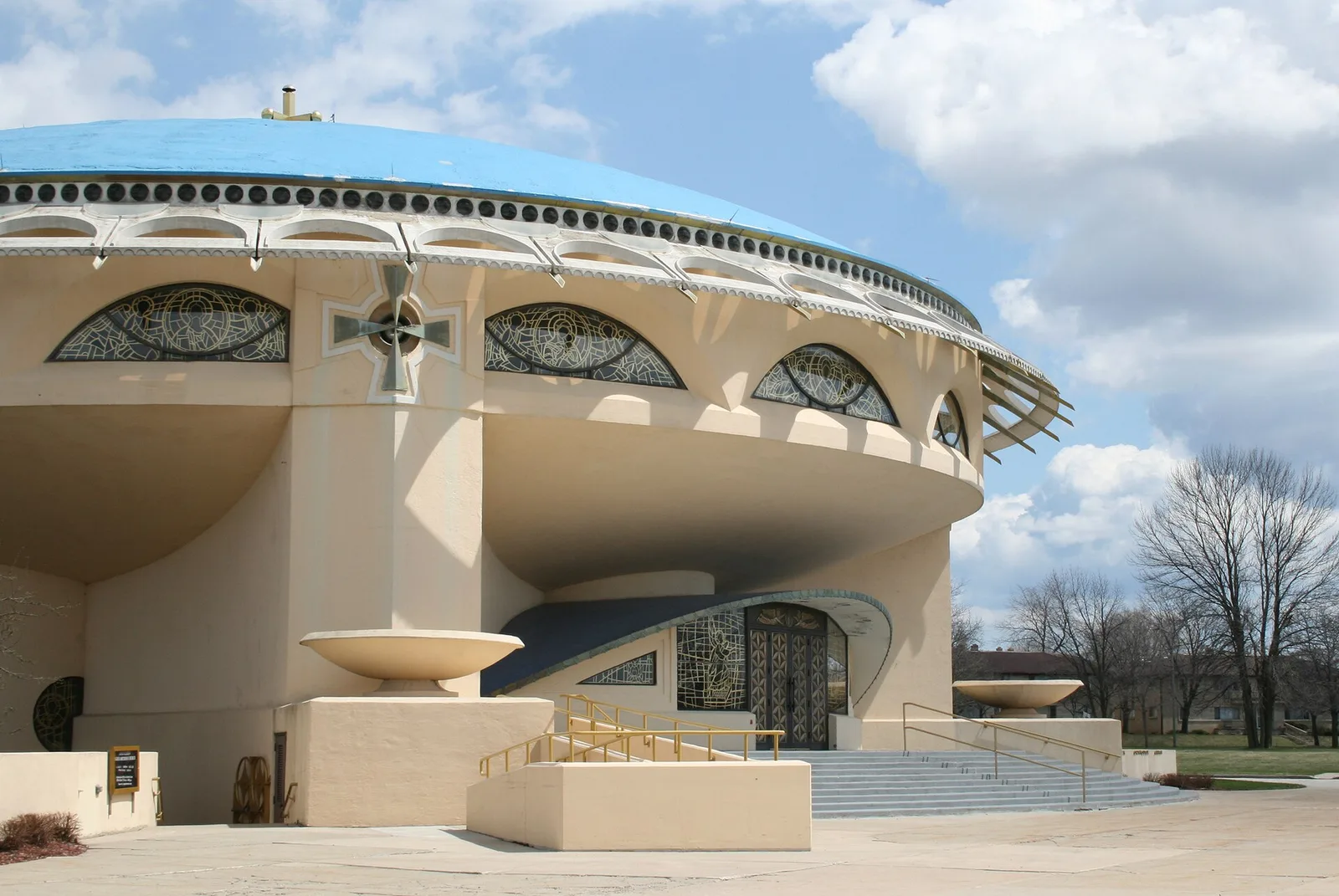 Vista de Wauwatosa, Wisconsin: Annunciation Church Apr09