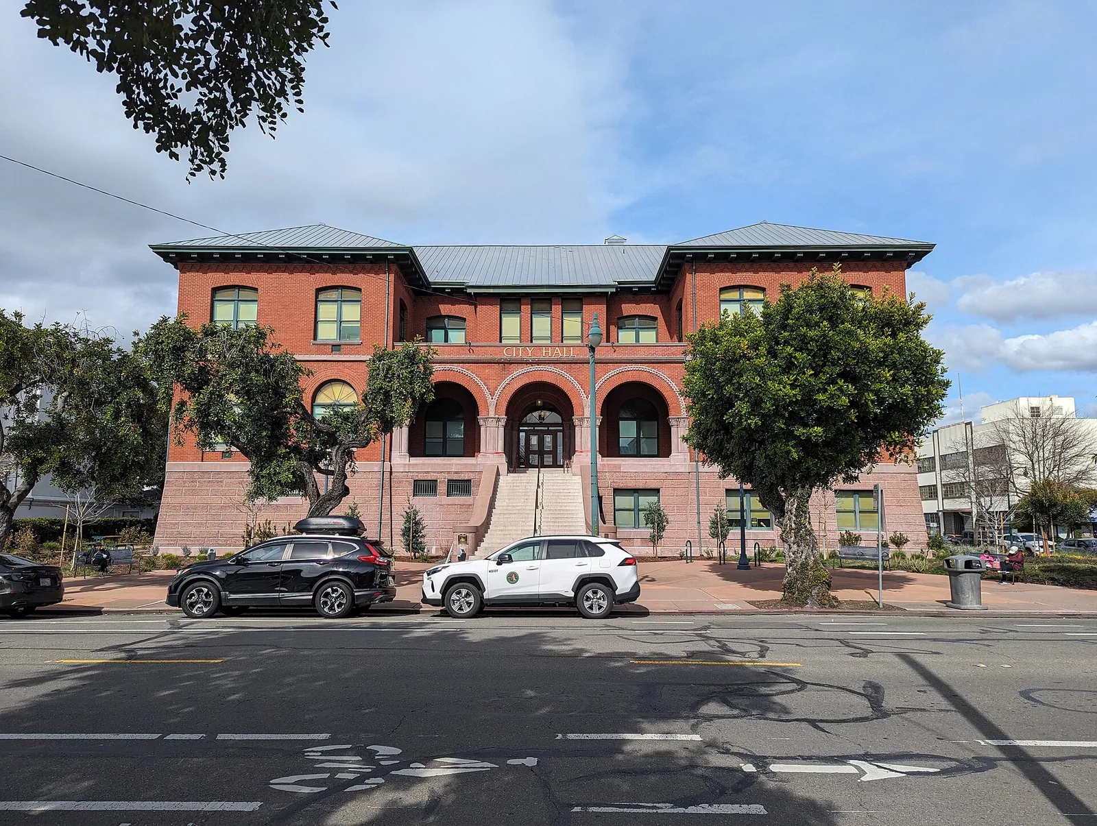 Alameda, California: Alameda City Hall, exterior (March 2024) 01