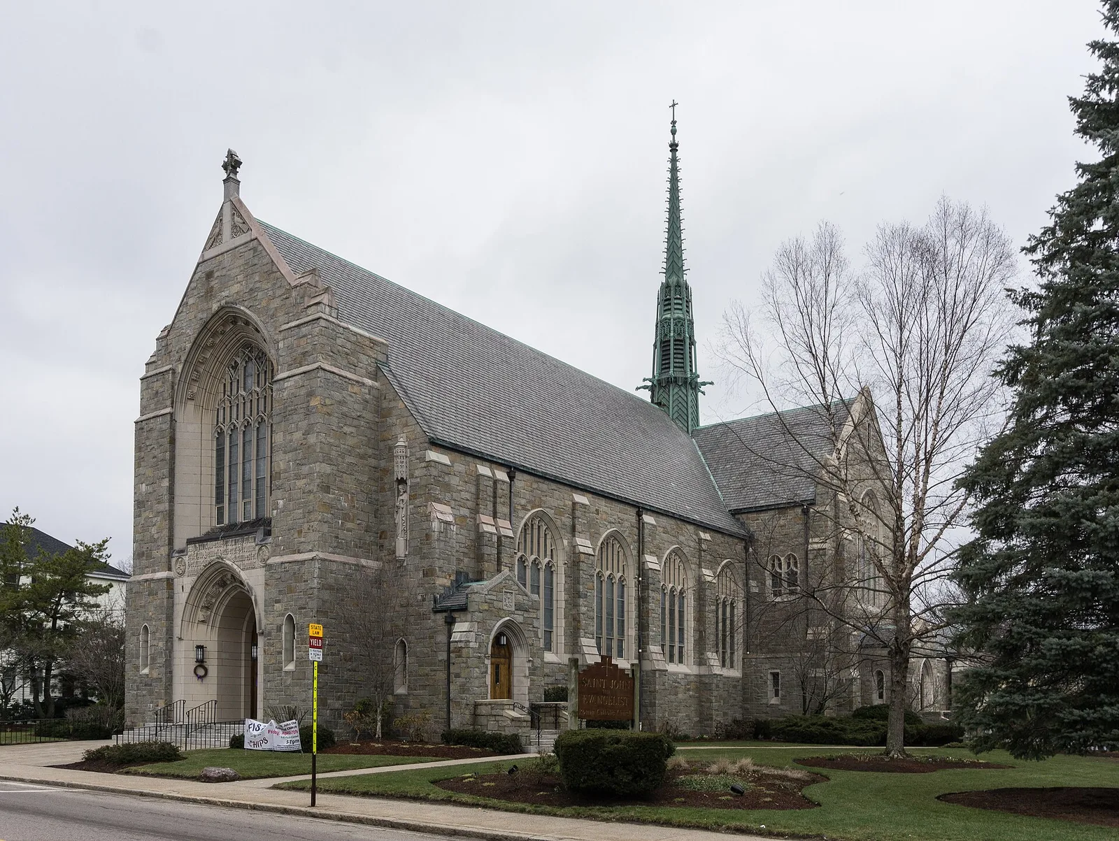 Vista de Attleboro, Massachusetts: St. John the Evangelist church, Attleboro, Massachusetts