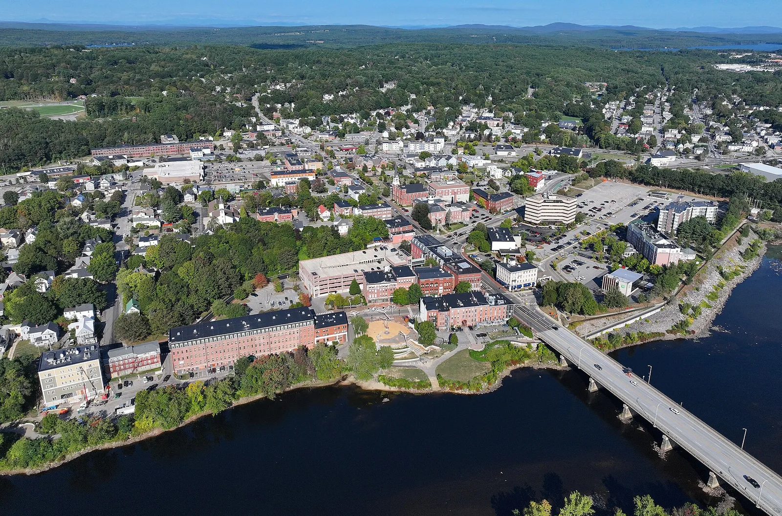 Auburn, Maine 当地景观:Auburn, ME