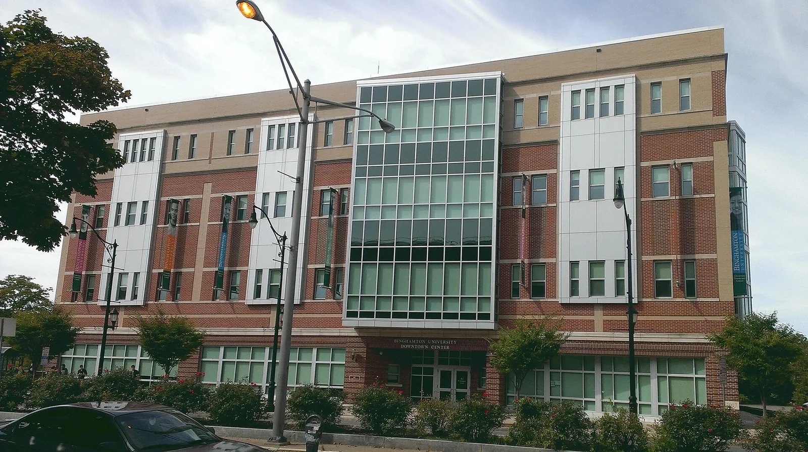 Vista de Binghamton, New York: Binghamton University Downtown Campus