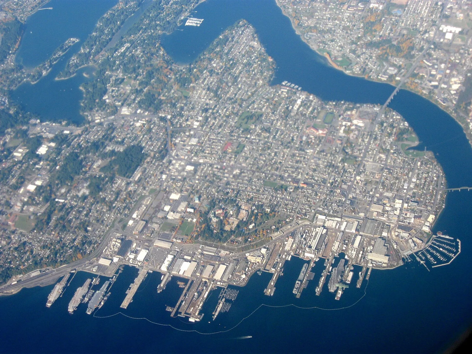 Vista de Bremerton, Washington: Aerial view of Bremerton 2