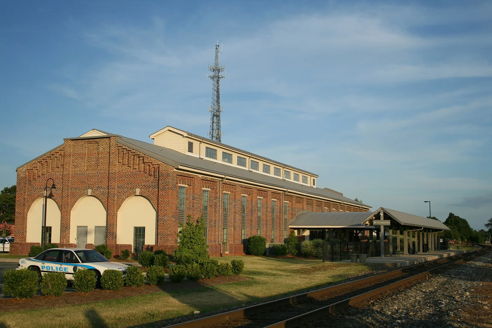Vista de Burlington, North Carolina: 2008-08-22 Burlington train station