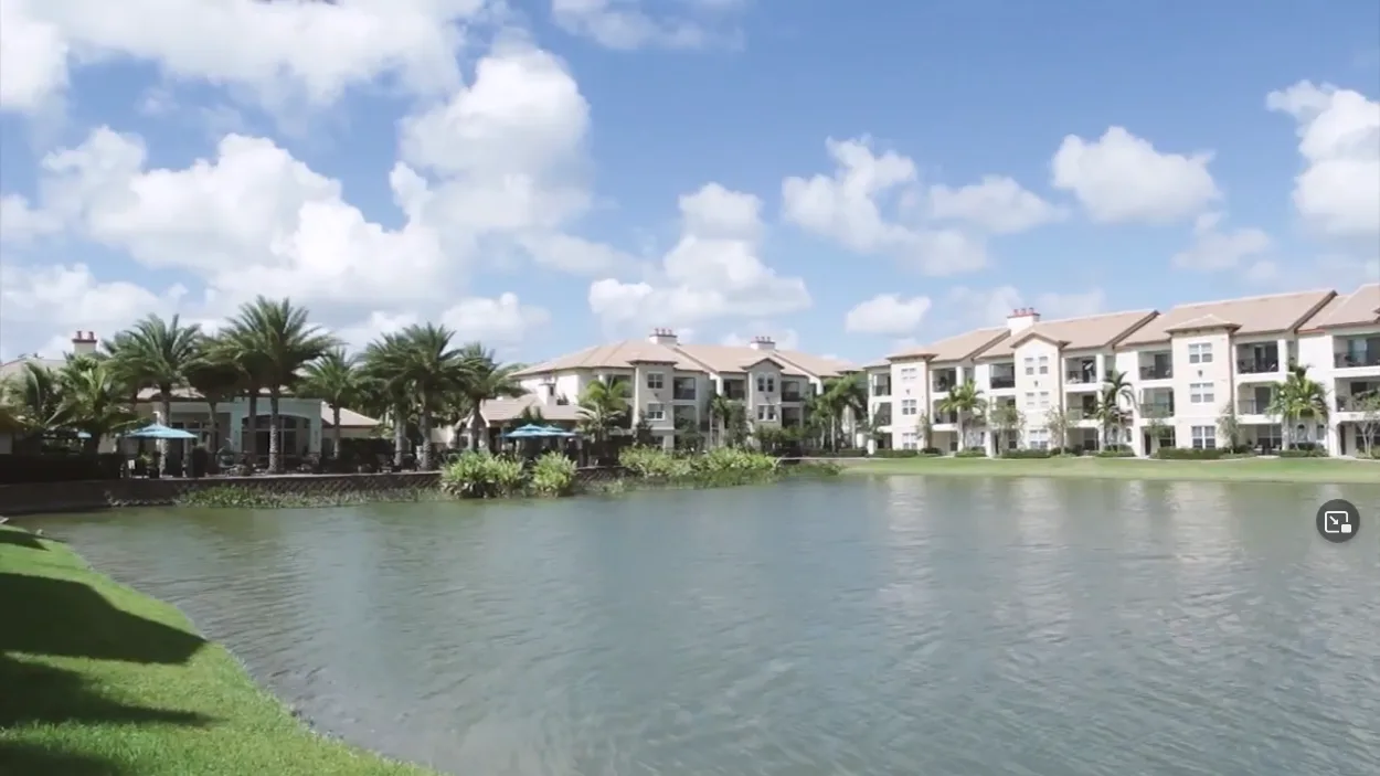 Coconut Creek, Florida 当地景观:Coconut Creek House