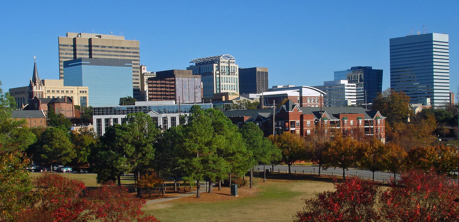 Columbia, South Carolina 当地景观:Fall skyline of Columbia SC from Arsenal Hill