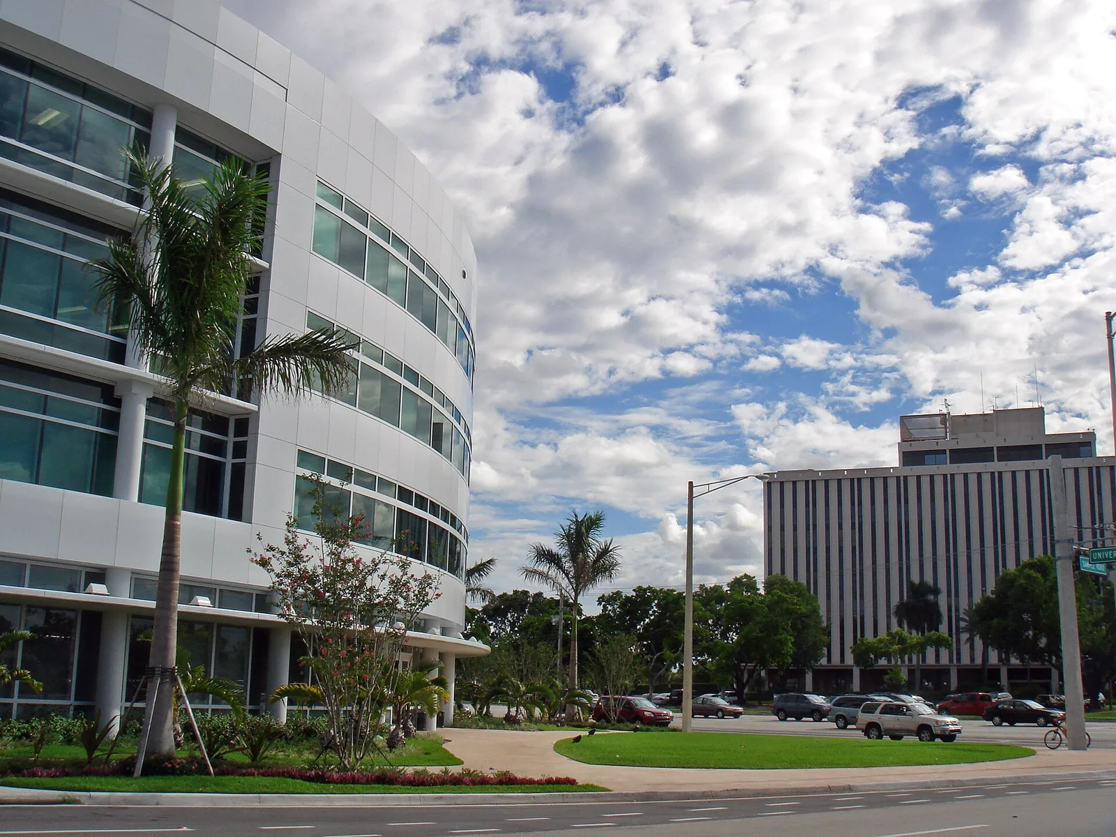Coral Springs, Florida 当地景观:Coral Springs One Charter Place