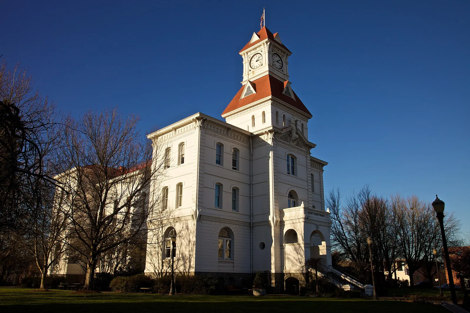 Corvallis, Oregon 当地景观:Benton County Courthouse Greg Keene
