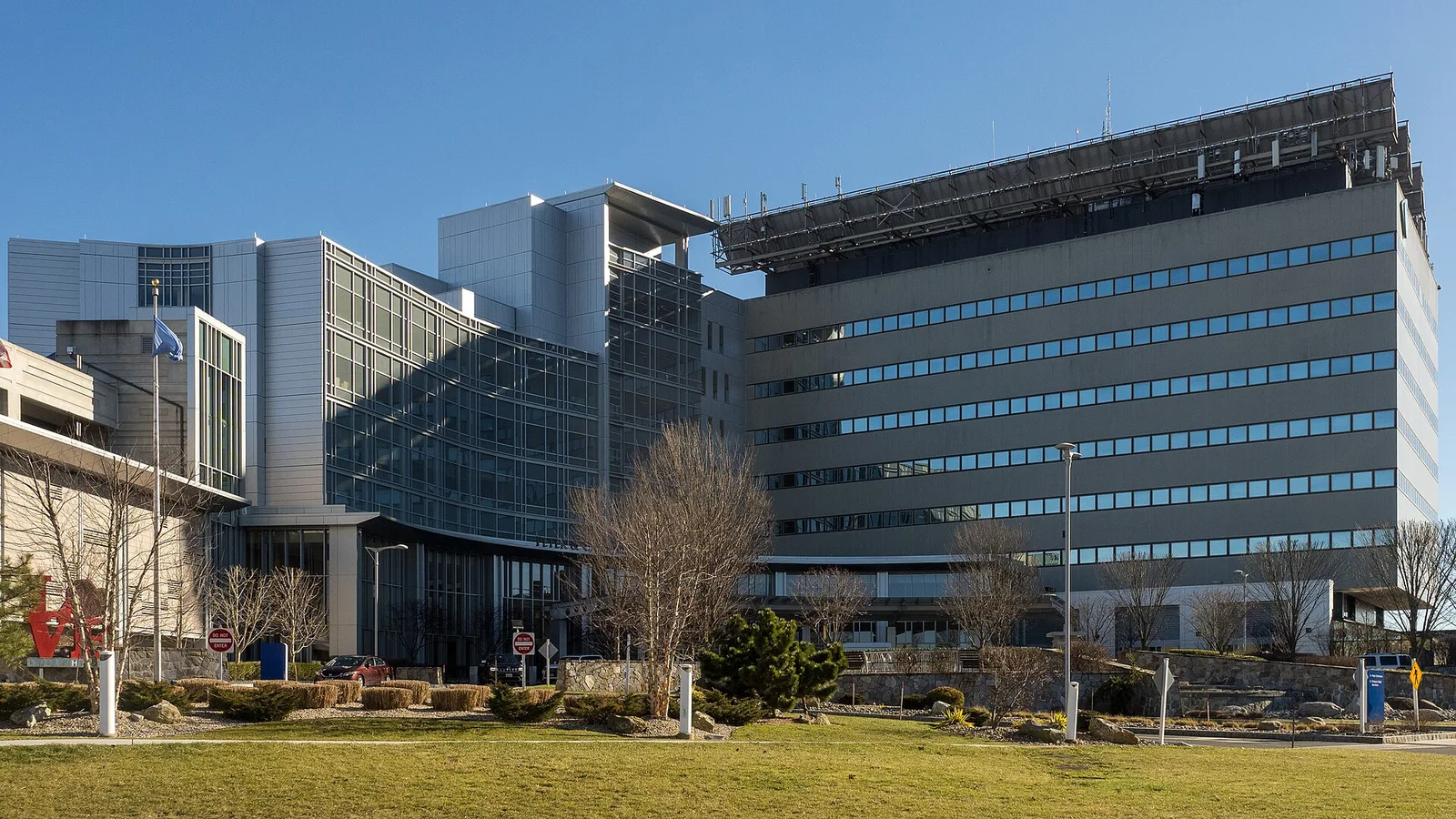 Vista de Danbury, Connecticut: Danbury Hospital (53563760592)