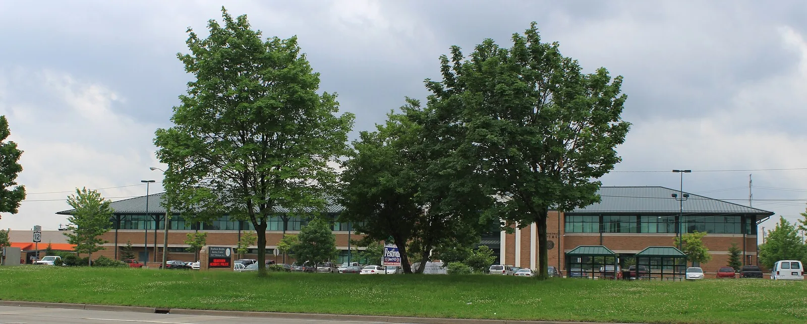 Vista de Dearborn Heights, Michigan: Dearborn heights michigan justice center