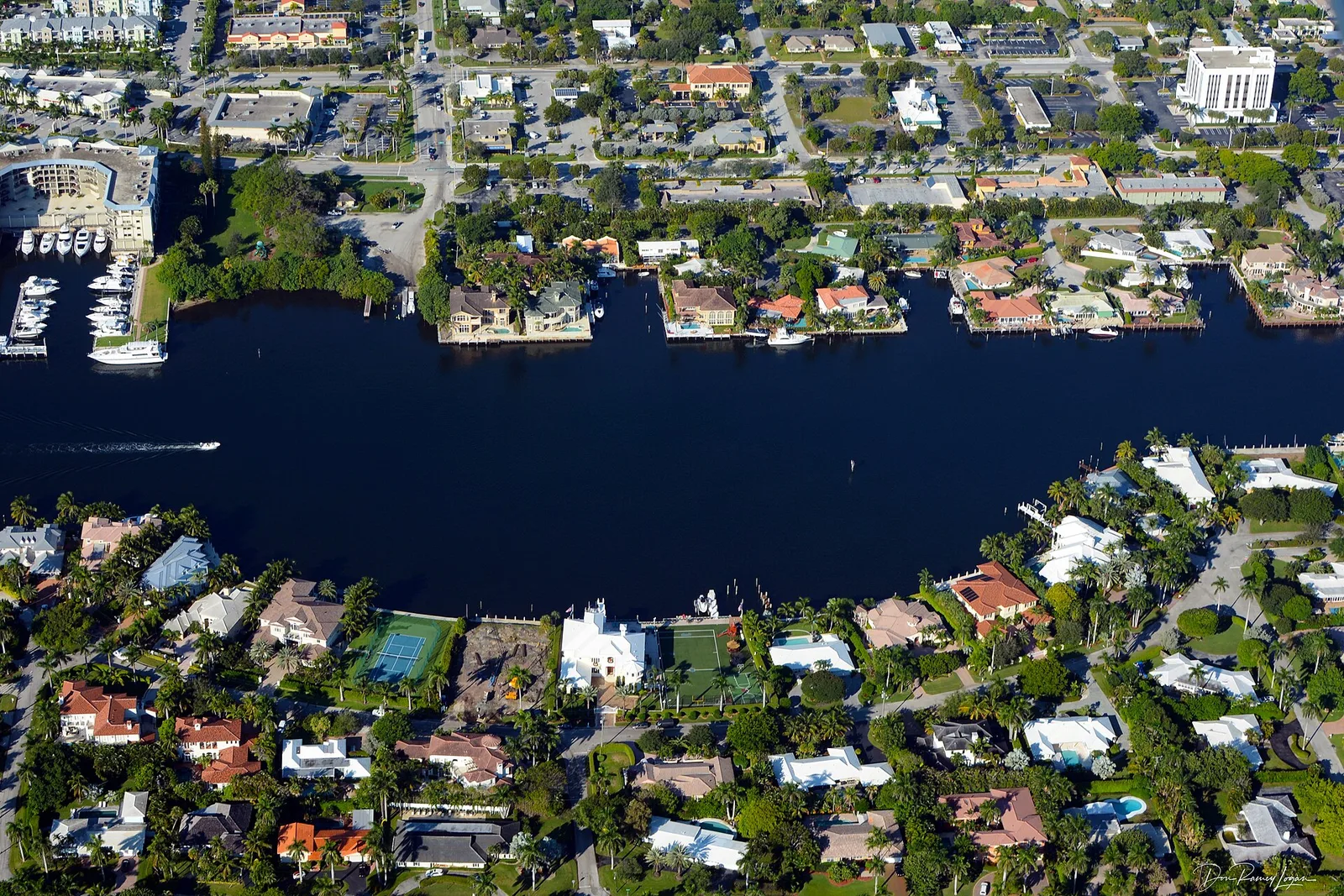 Vista de Delray Beach, Florida: Delray Beach Florida 900 block Seagate photo Don Ramey Logan