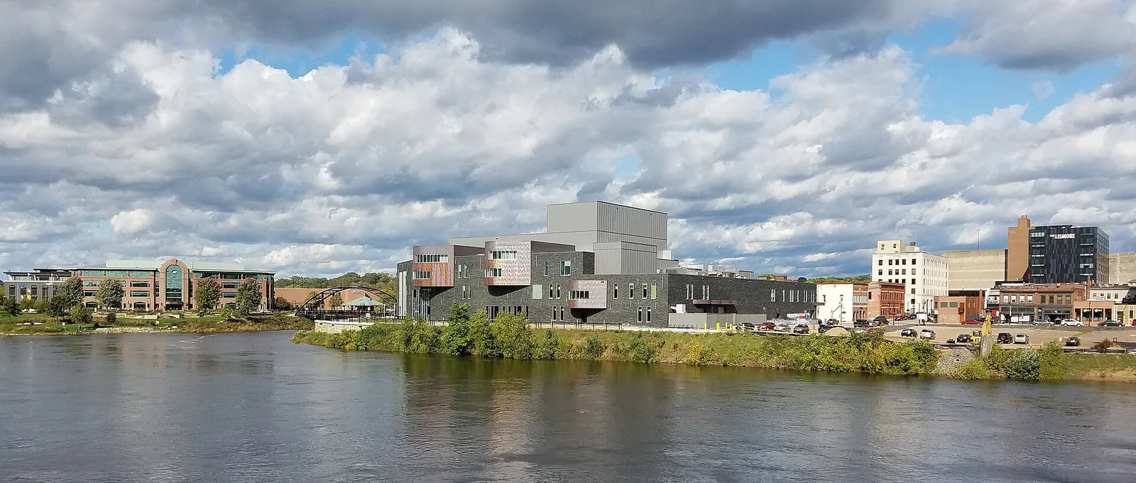 Eau Claire, Wisconsin: Day Downtown Eau Claire (cropped)