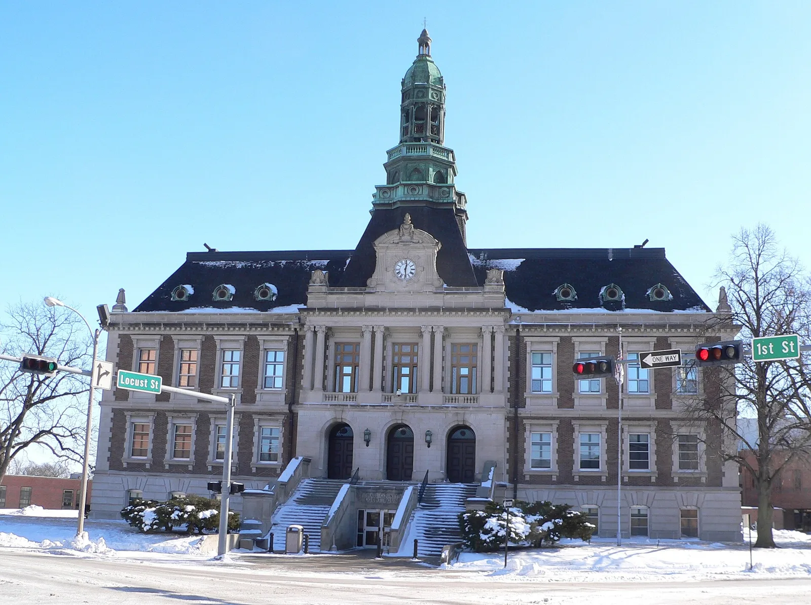Vista de Grand Island, Nebraska: Hall County Courthouse (Nebraska) from N