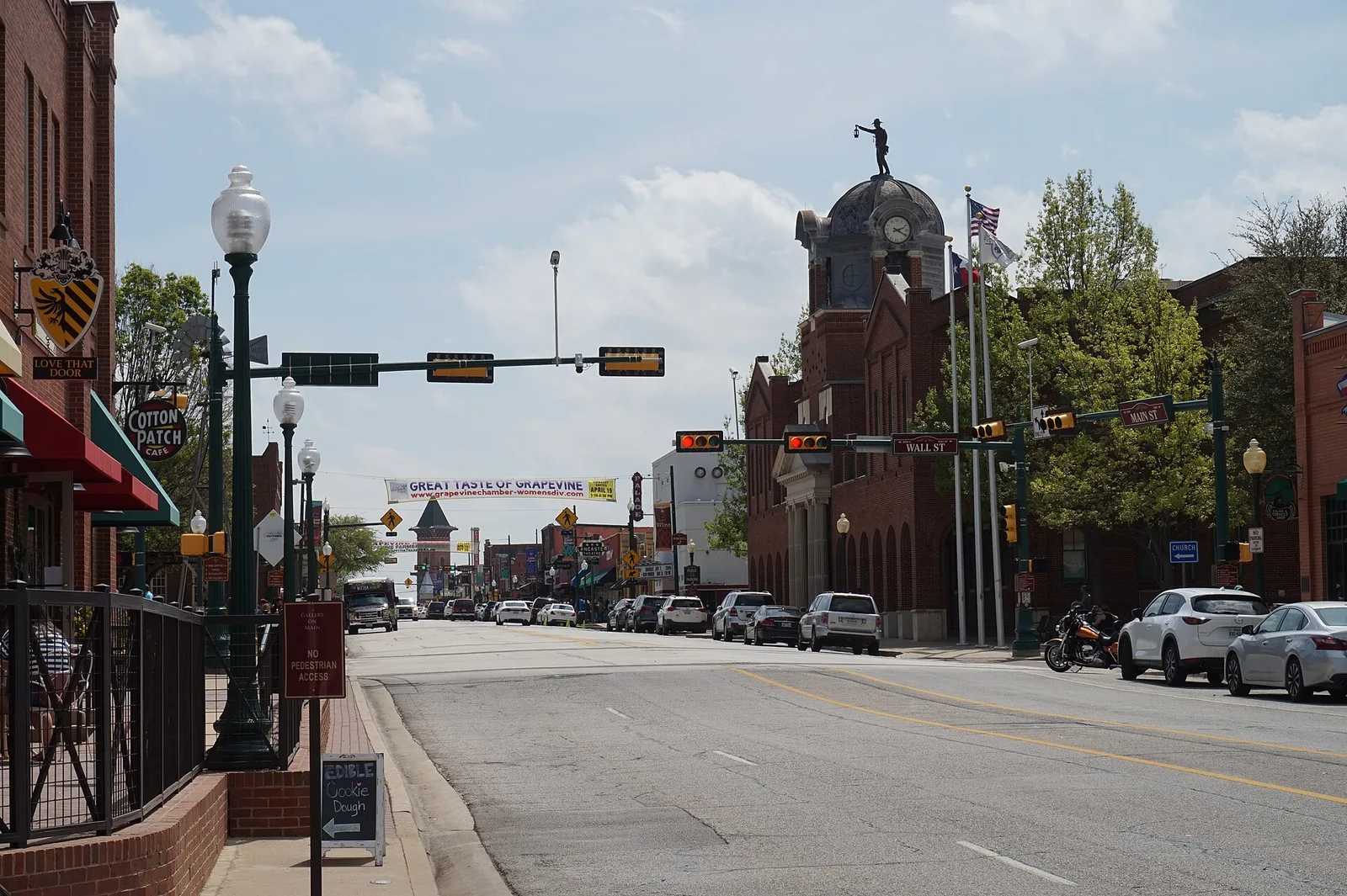 Grapevine, Texas 当地景观:GrapevineTX MainSt 04Mar2018