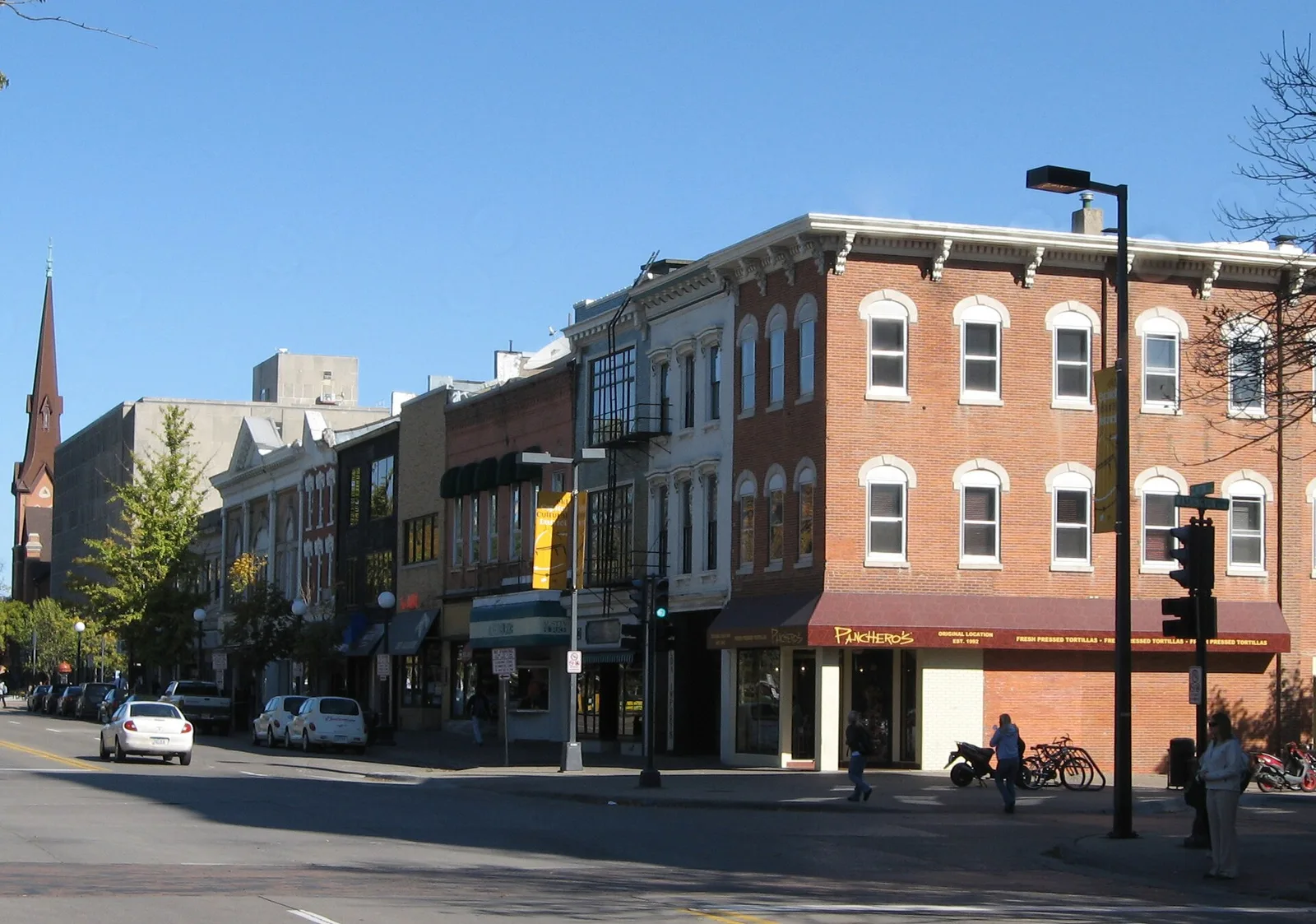 Iowa City, Iowa 当地景观:Iowa City Clinton St