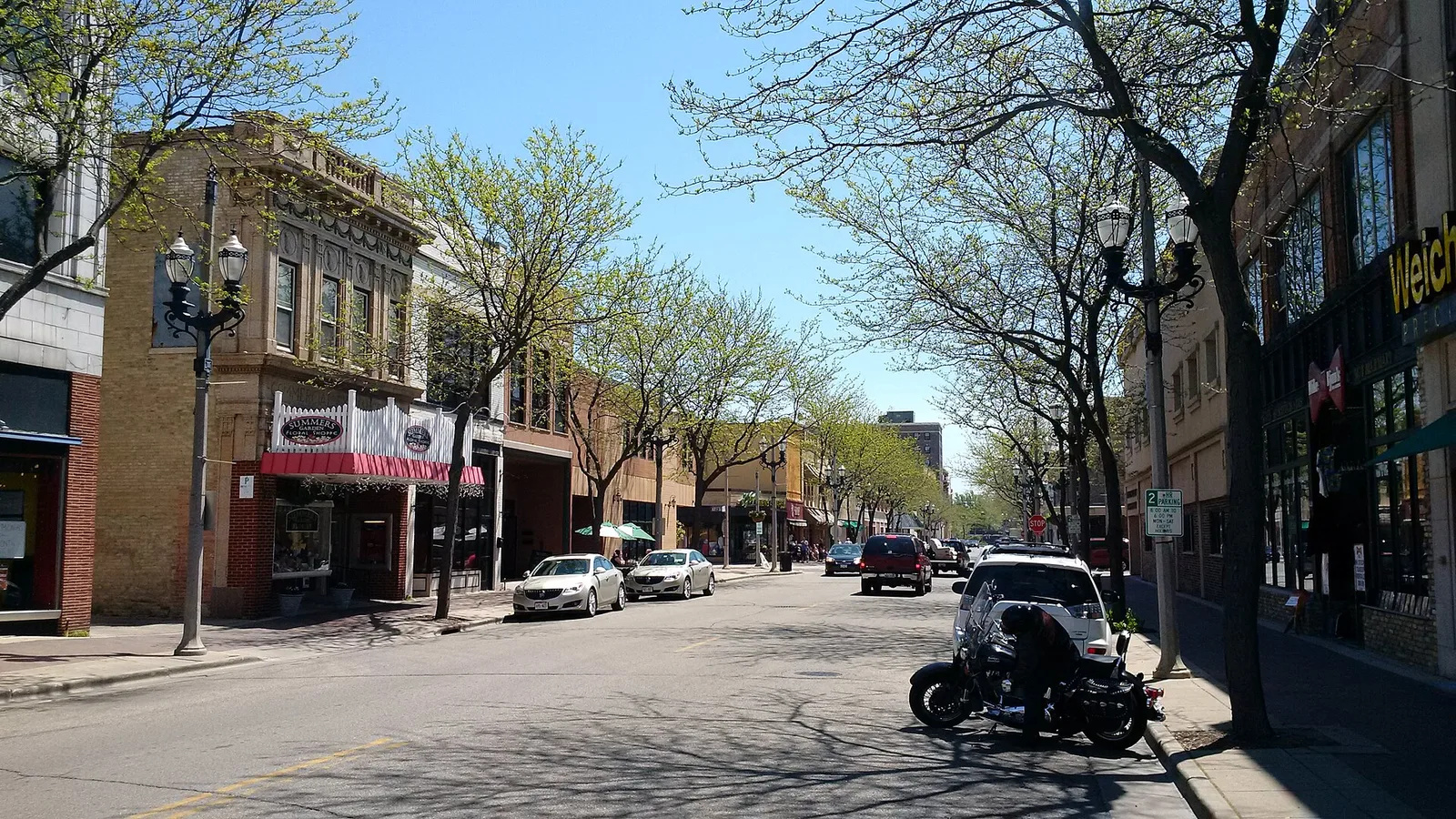 Vista de Kenosha, Wisconsin: South on 6th Ave. from 56th St., Kenosha, WI