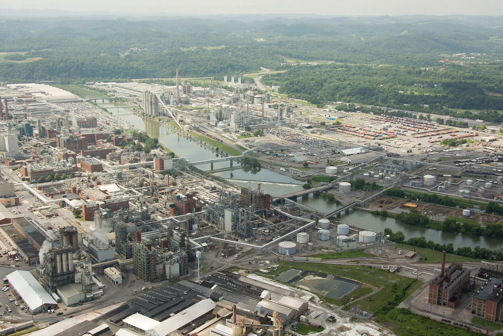 Kingsport, Tennessee: Aerial view of the Eastman Chemical plant in Kingsport, TN