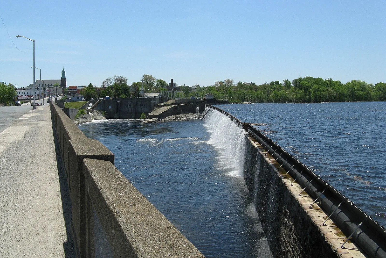 Vista de Lawrence, Massachusetts: Great Stone Dam on the Merrimack River, Lawrence MA