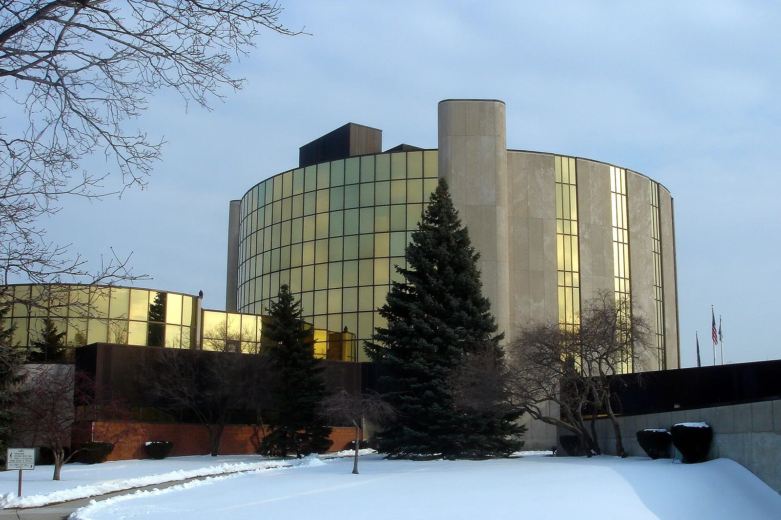 Livonia, Michigan: LivoniaMiCityHall