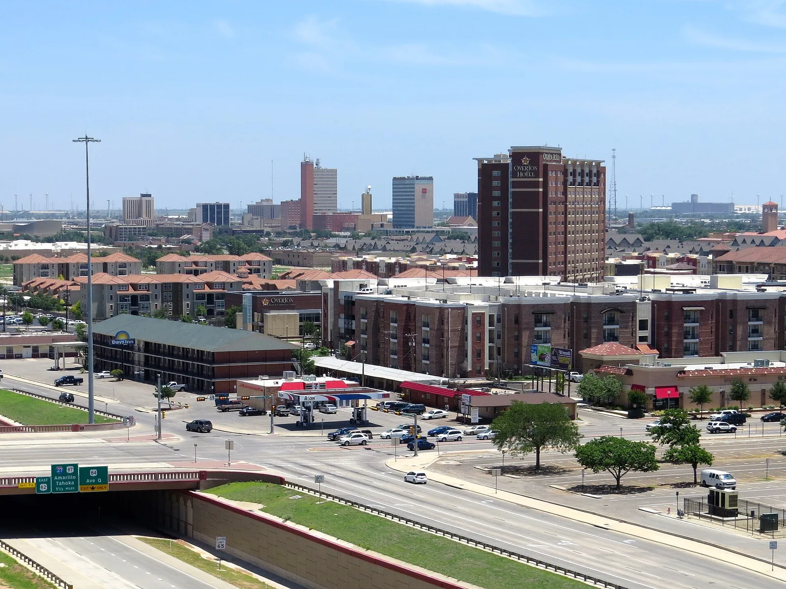 Lubbock, Texas 当地景观:LubbockSkyline2013
