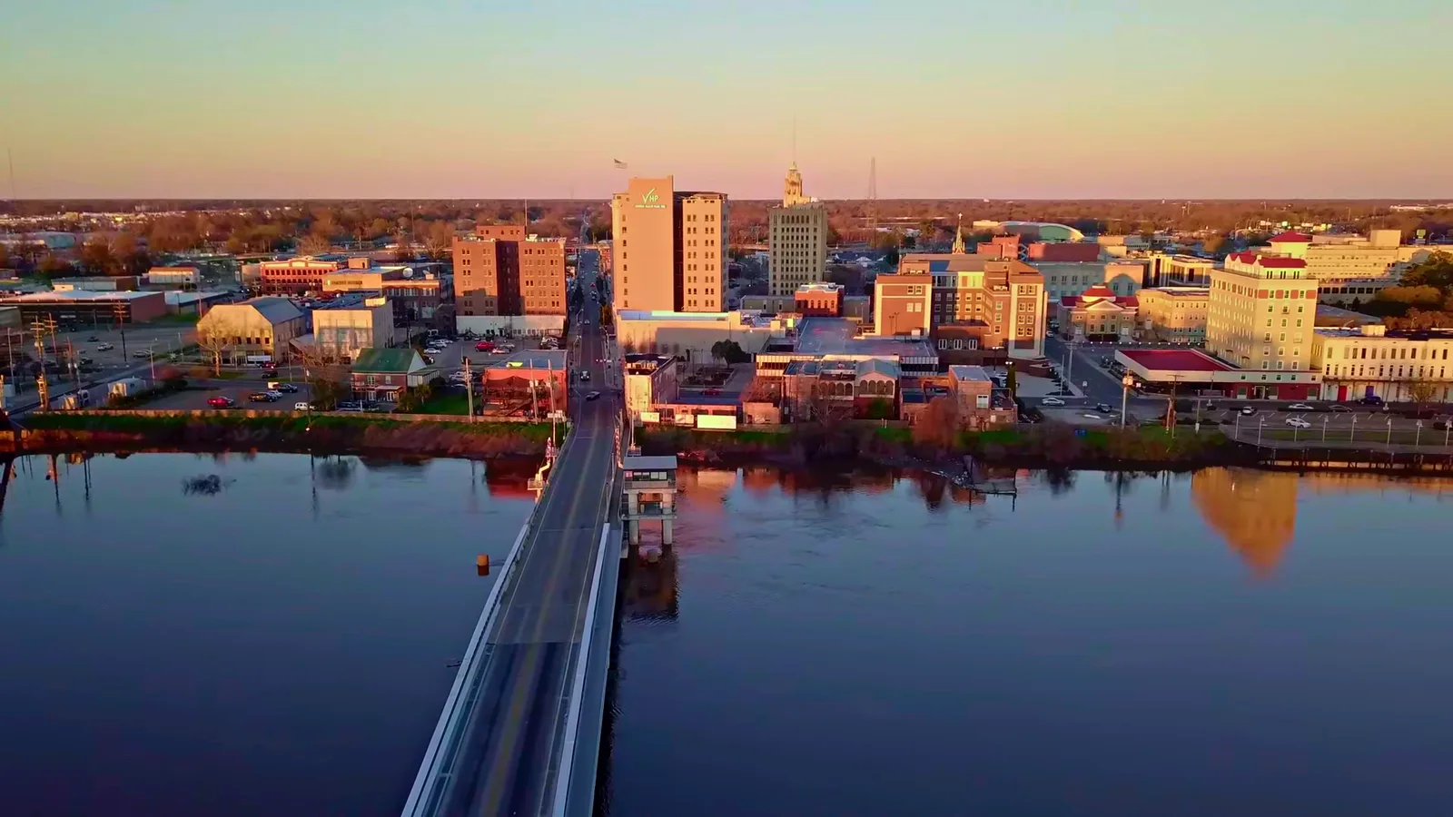 Vista de Monroe, Louisiana: Monroe, Louisiana skyline in 2021