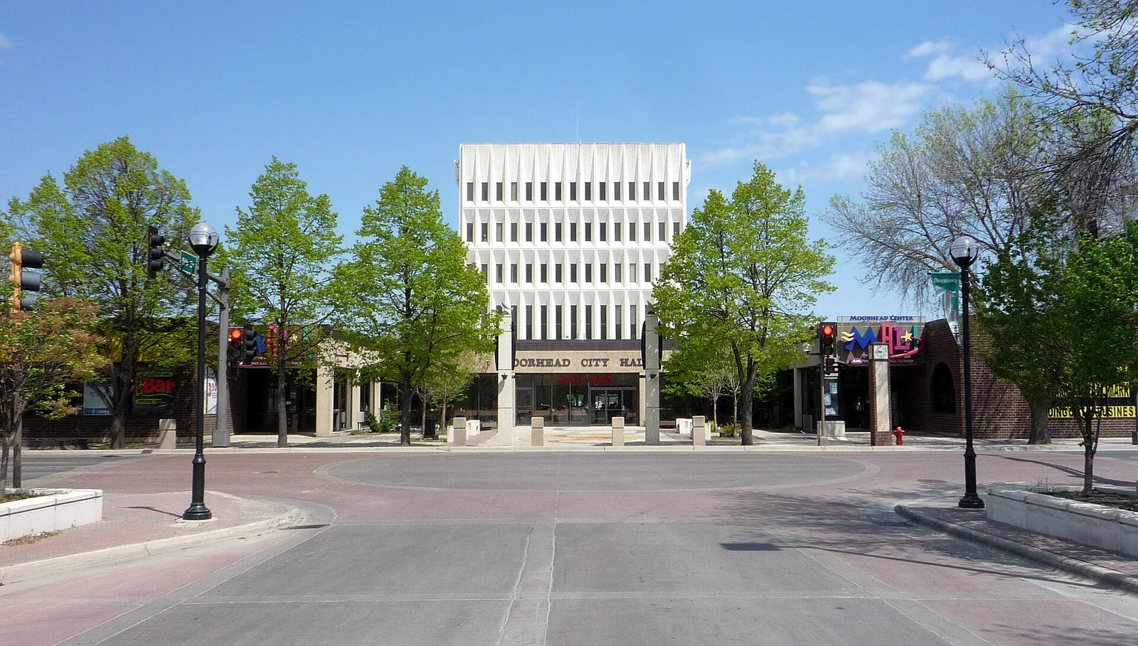Vista de Moorhead, Minnesota: 2009-0522-Moorhead-CityHall