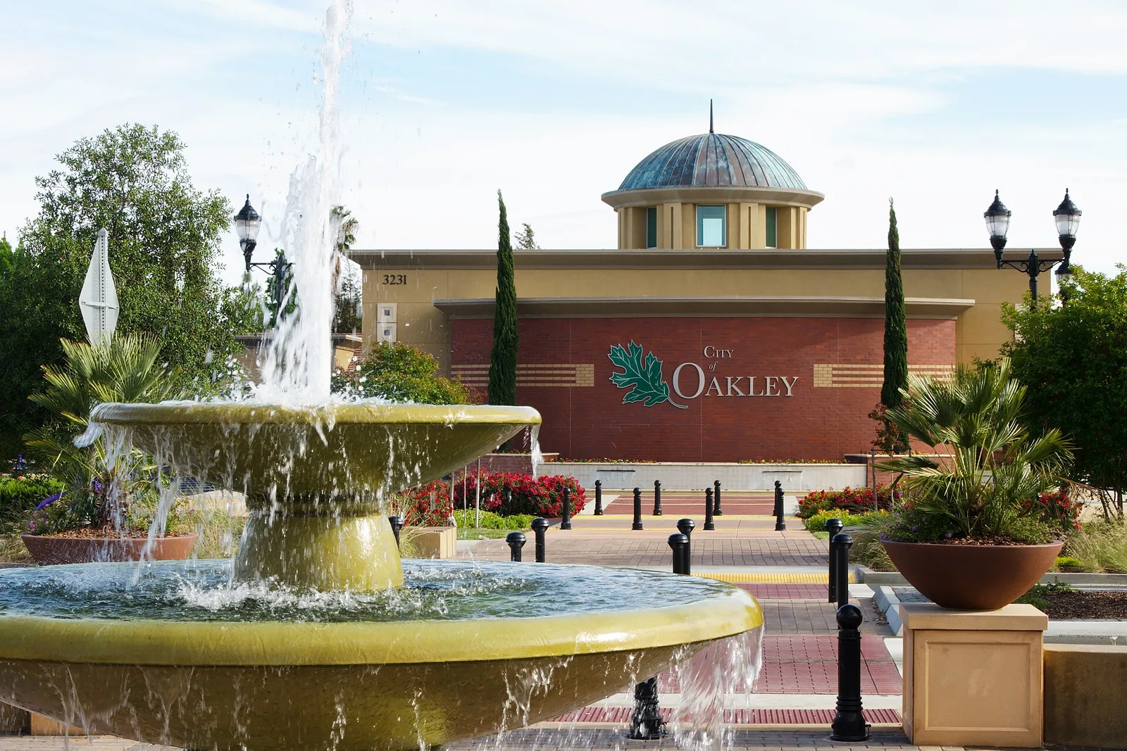 Oakley, California: City Hall Oakley California