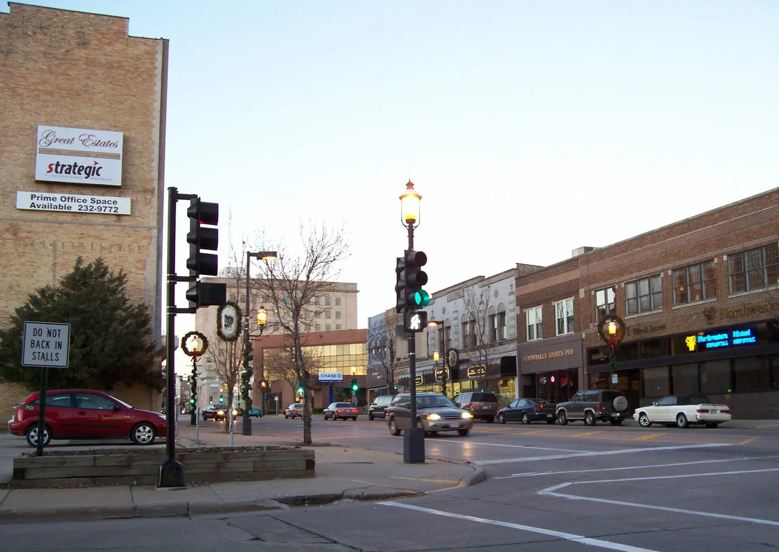 Oshkosh, Wisconsin 当地景观:Downtown Oshkosh, Wisconsin, in 2006