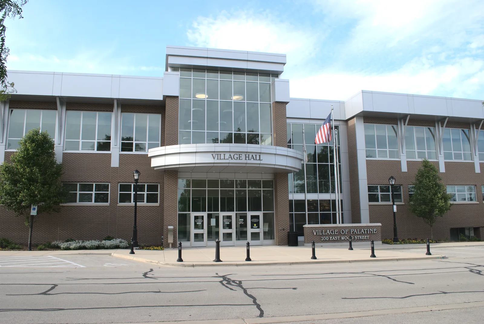 Palatine, Illinois 当地景观:Palatine Village Hall