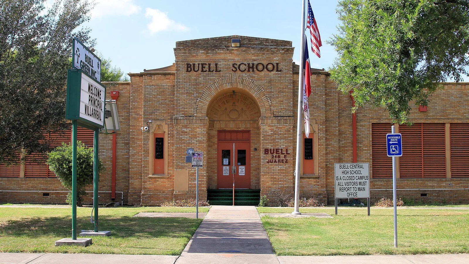 Vista de Pharr, Texas: Buell School Pharr Texas 2021