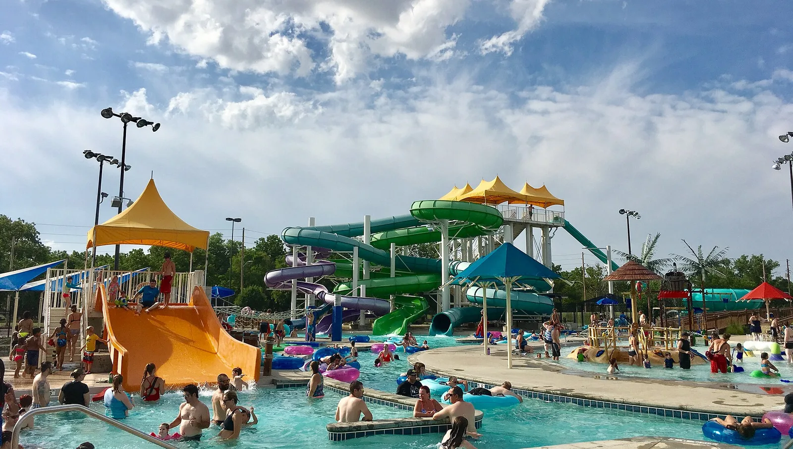 Vista de Salina, Kansas: Kenwood Cove, Salina, Kansas, June 17, 2017