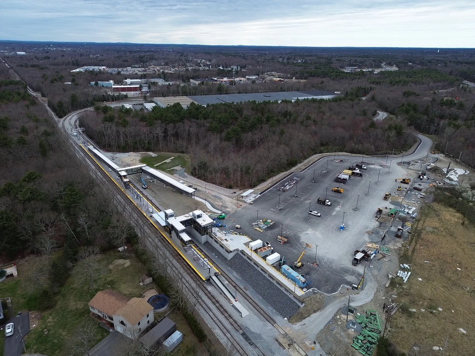 Vista de Taunton, Massachusetts: East Taunton station construction aerial view 07