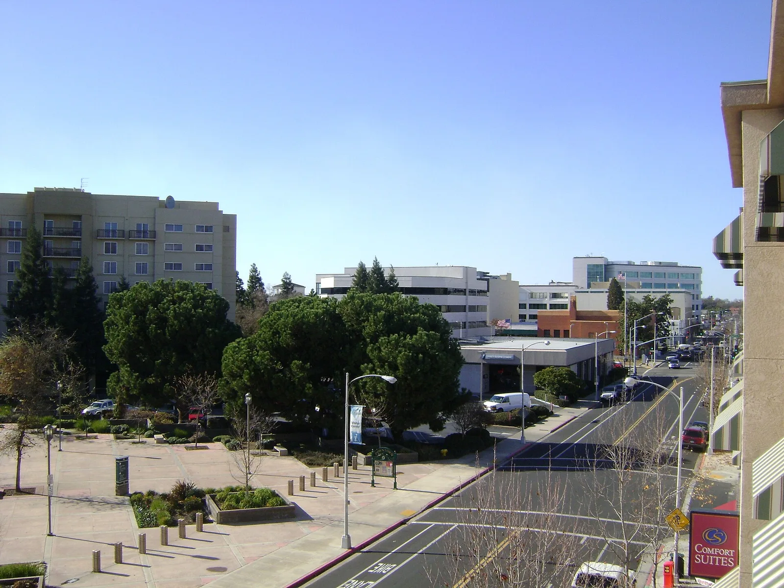 Visalia, California: Visalia Acequia Ave.