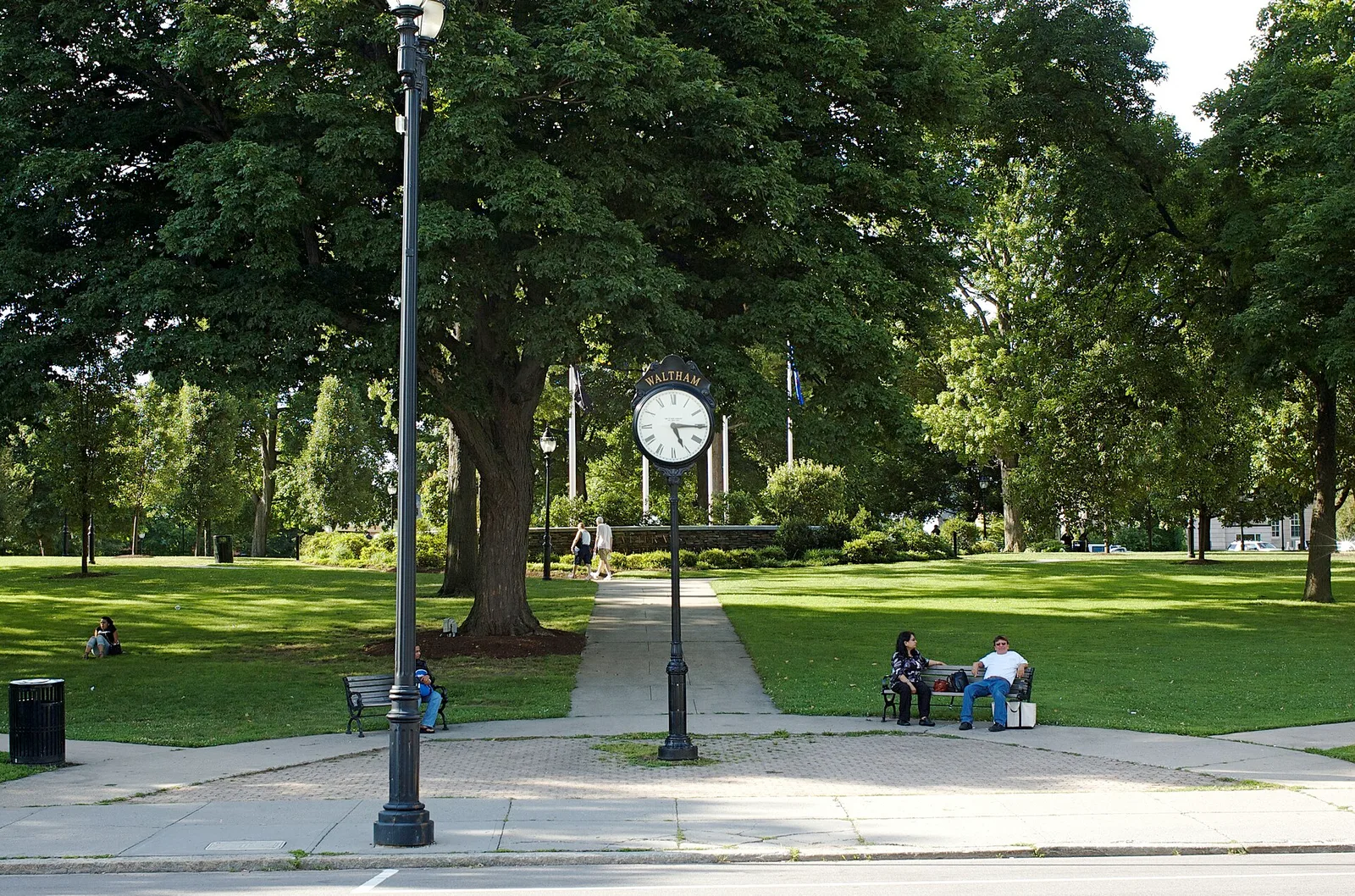 Waltham, Massachusetts 当地景观:Waltham MA Central Square