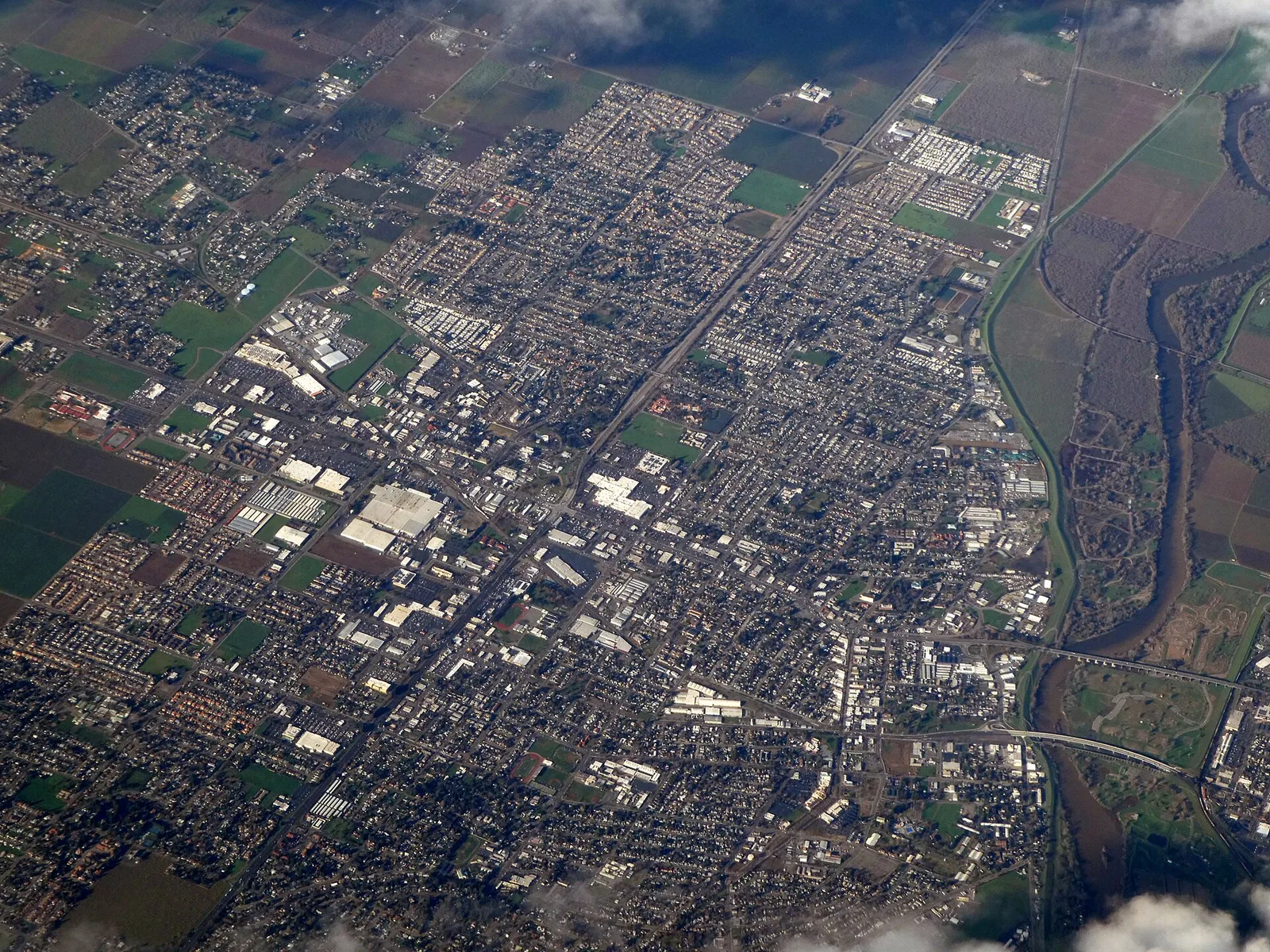 Vista de Yuba City, California: Aerial view of Yuba City, December 2021